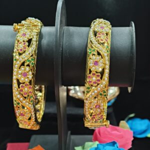 Afreen Tiranga Jadau Floral Bangles