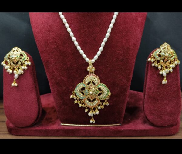 Noorjahan Jadau Multi Pendant Set
